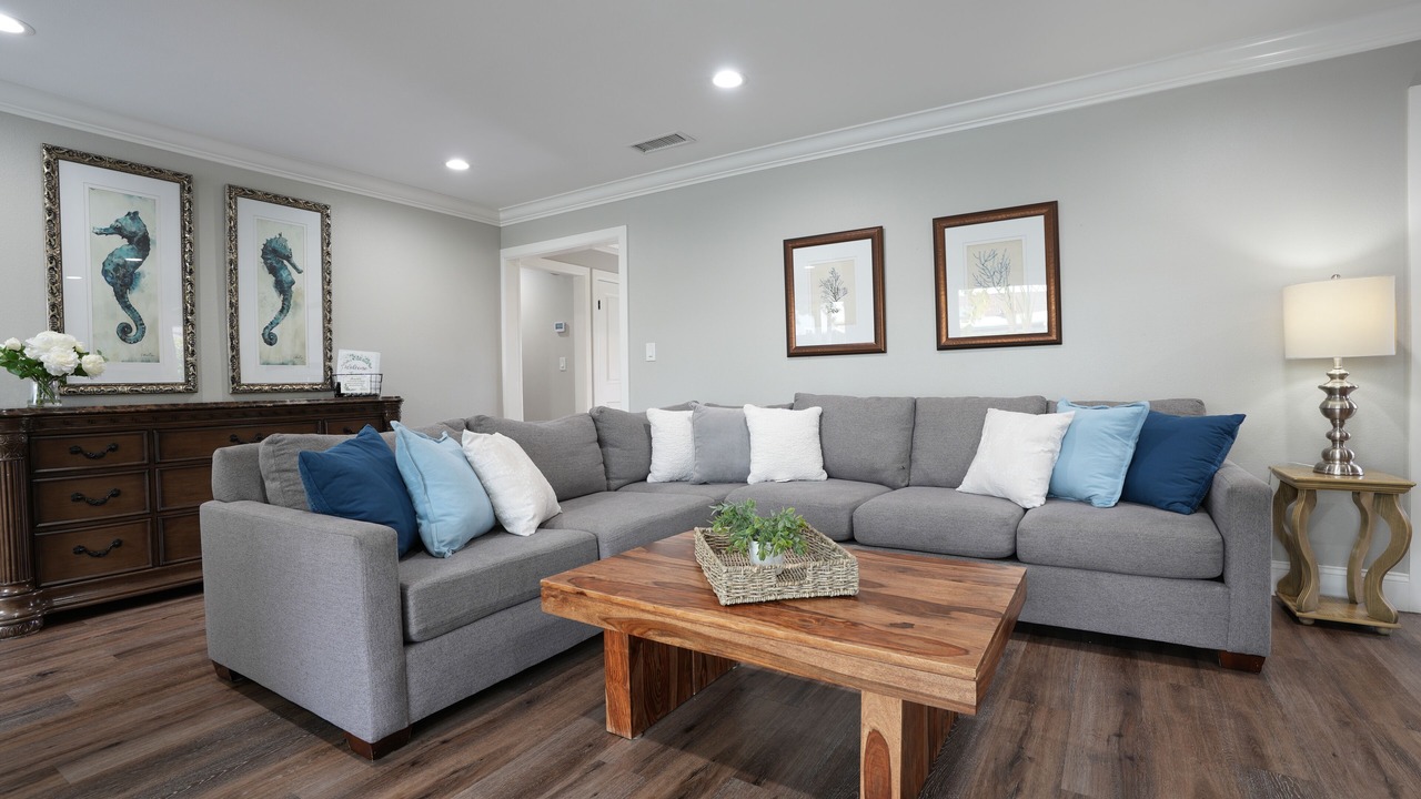 Photo of Livingroom in Orange