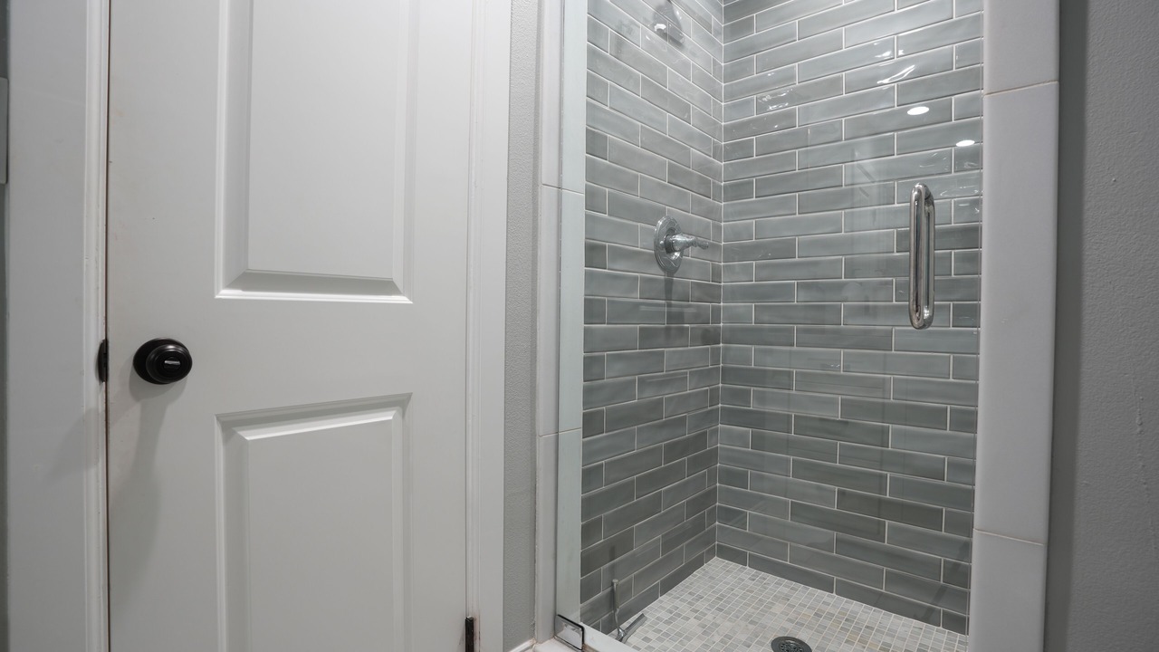 Photo of Bathroom in Orange