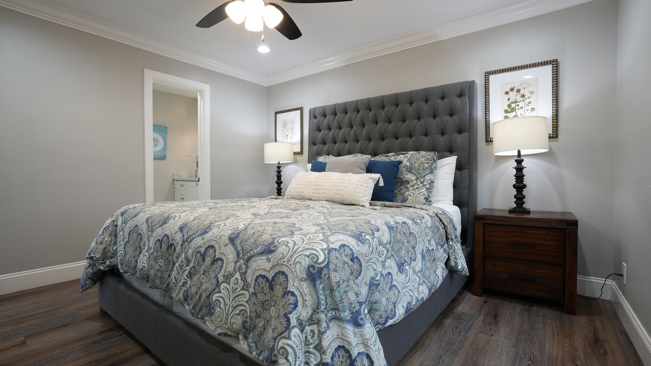 Photo of Bedroom in Orange