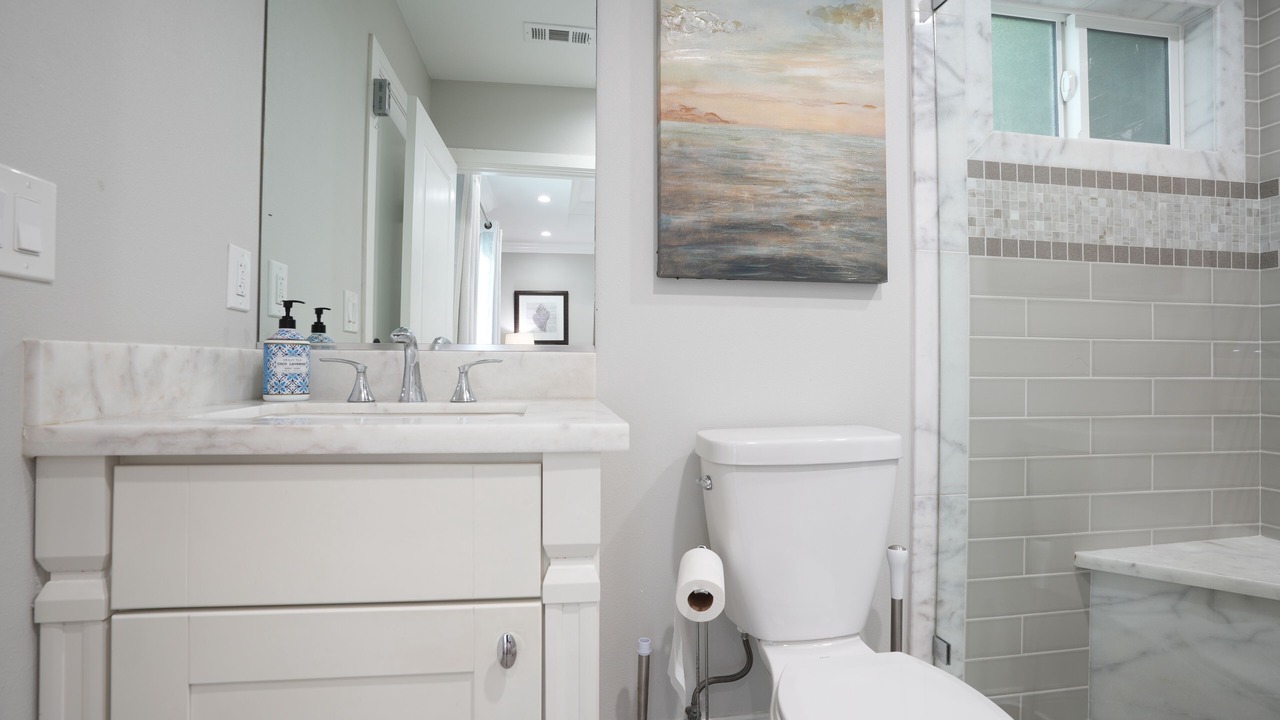 Photo of Bathroom in Orange