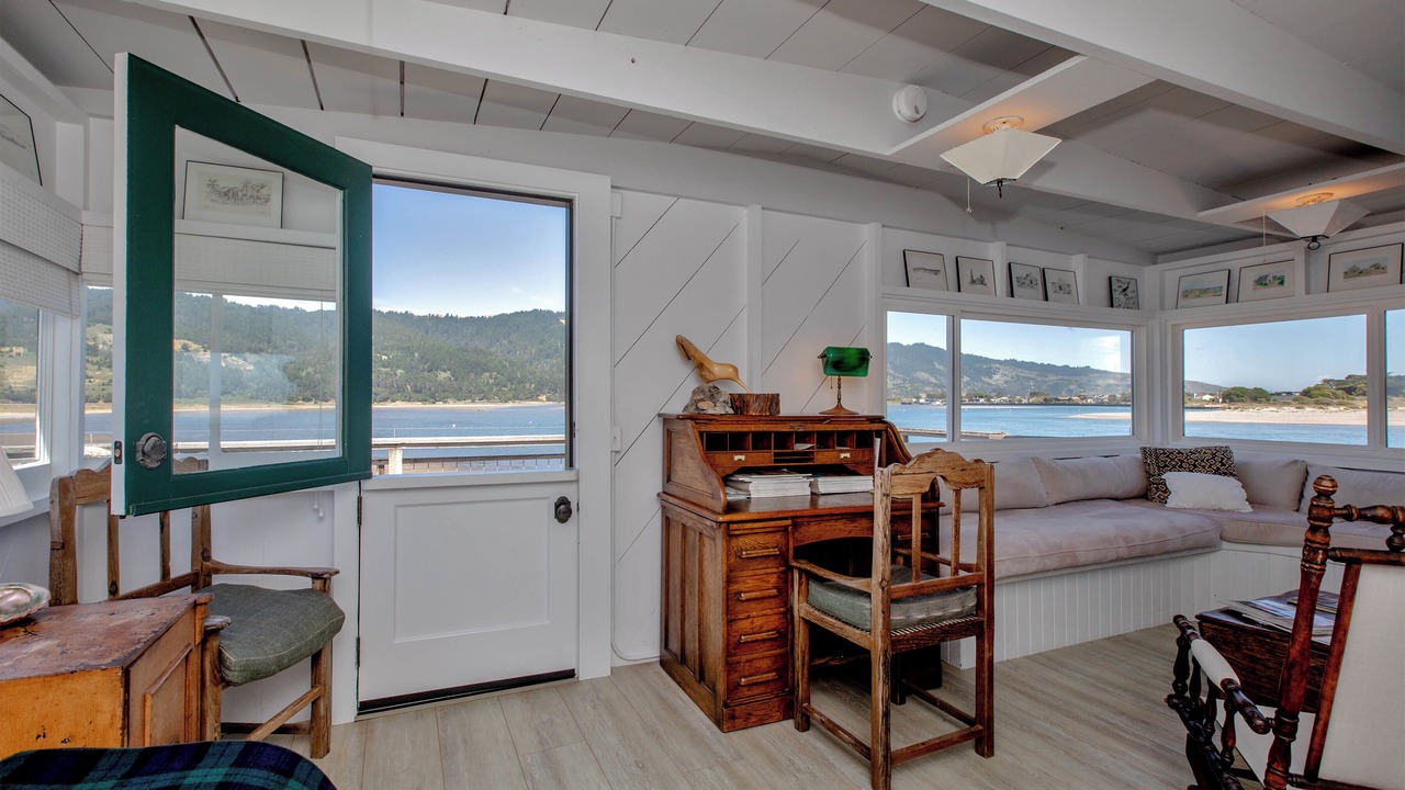 Photo of Livingroom in Bolinas