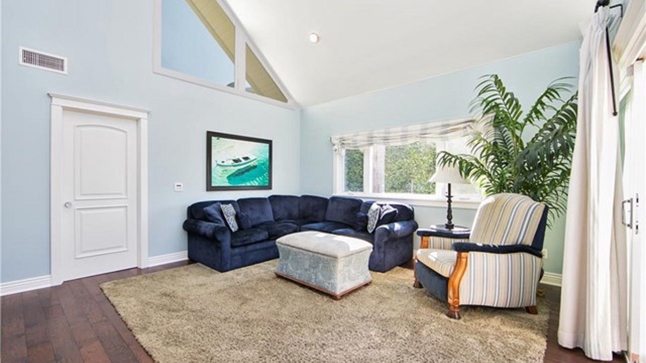 Photo of Bedroom in Huntington Harbour