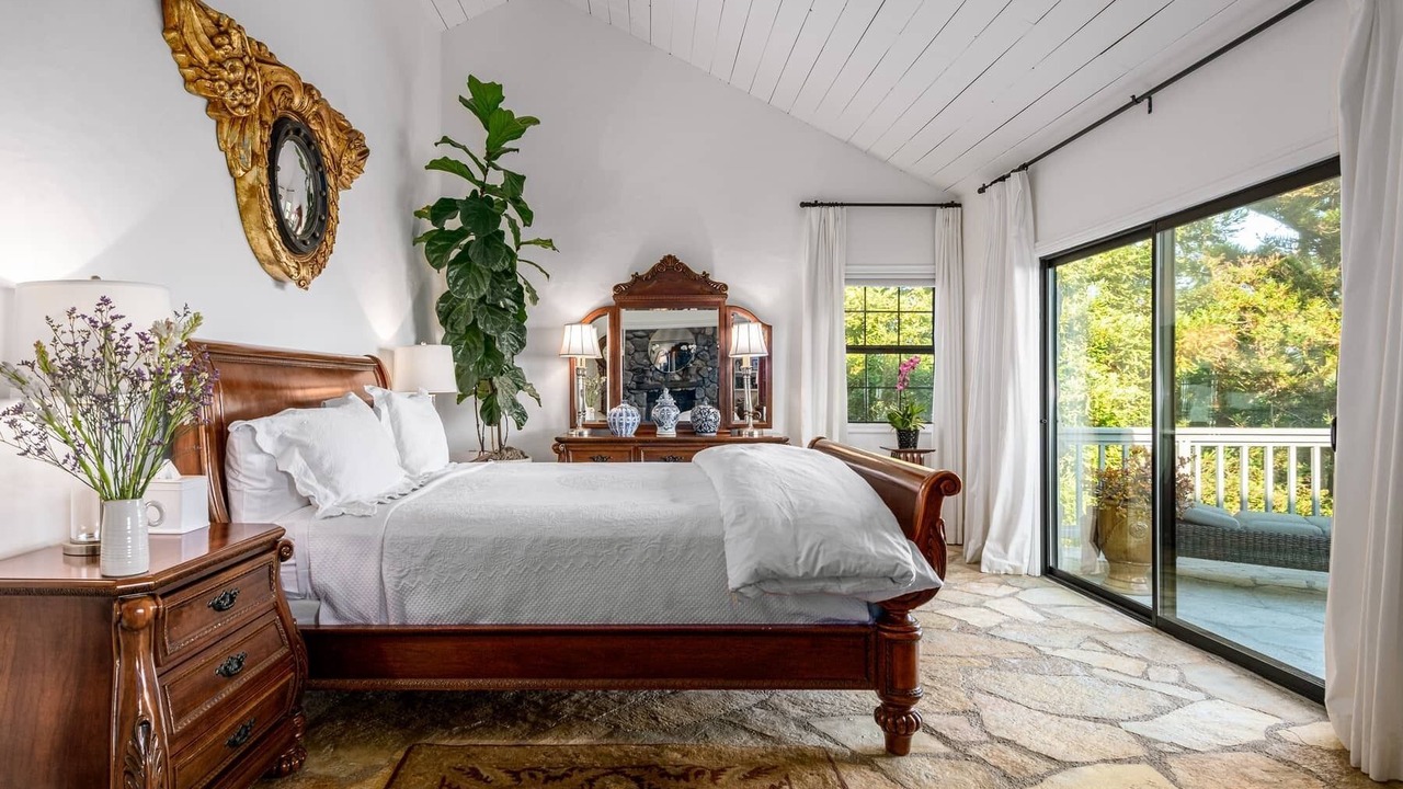 Photo of Bedroom in Central Malibu