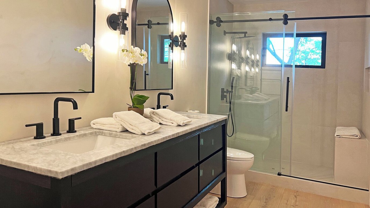 Photo of Bathroom in Central Malibu