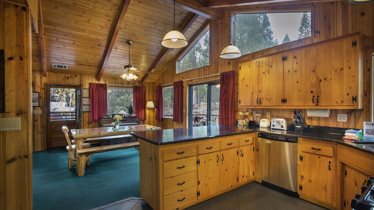 Photo of Bedroom in North Wawona