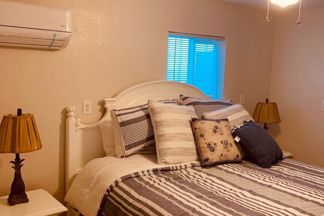 Photo of Bedroom in Lemon Cove