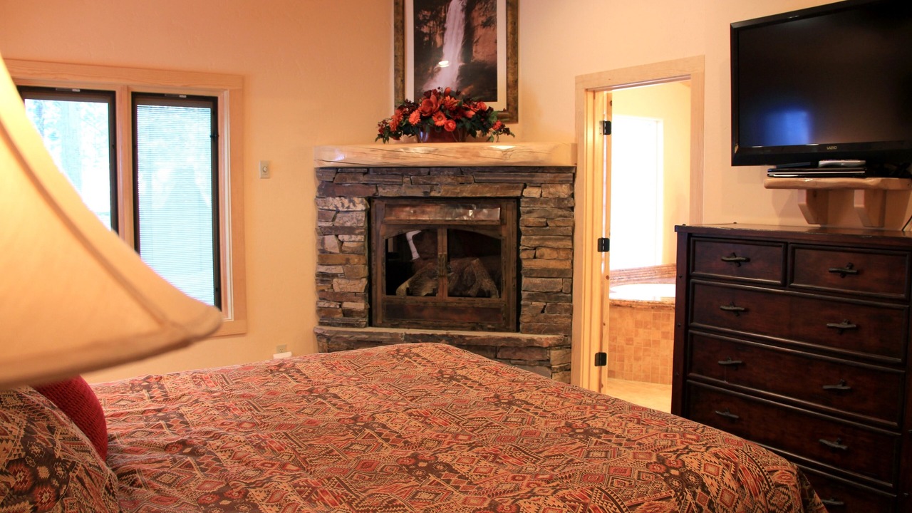Photo of Livingroom in North Wawona