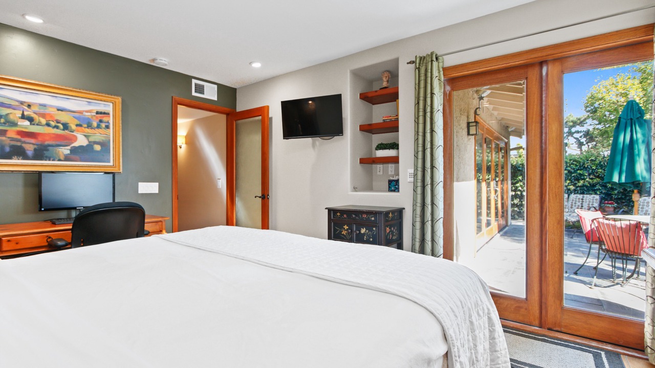 Photo of Bedroom in Laguna Niguel