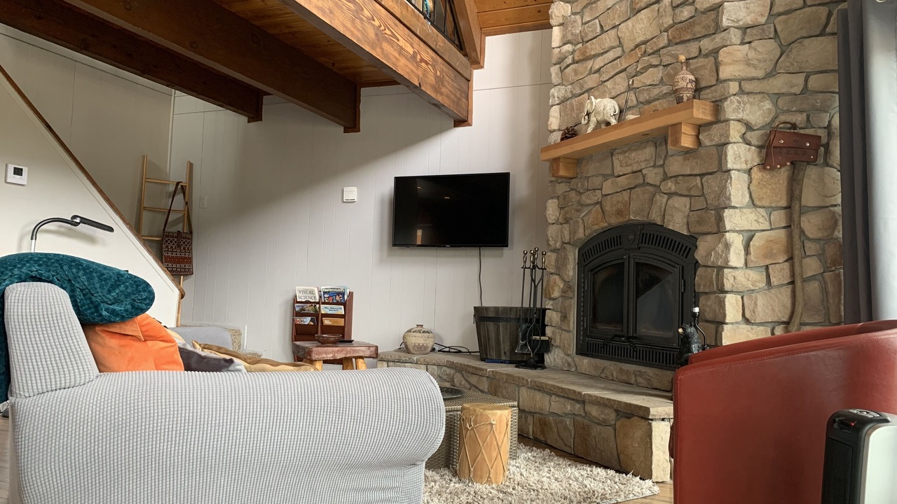 Photo of Livingroom in Frazier Park