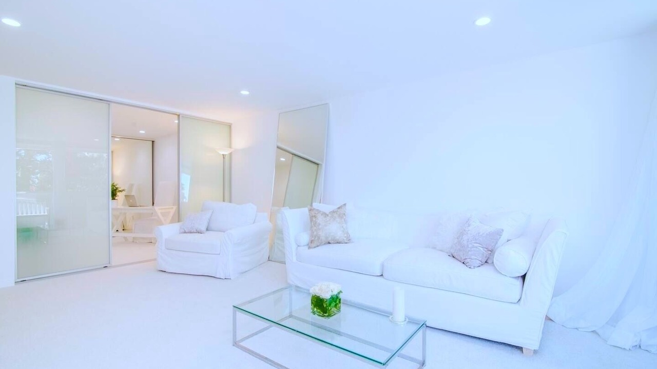 Photo of Livingroom in West Los Angeles