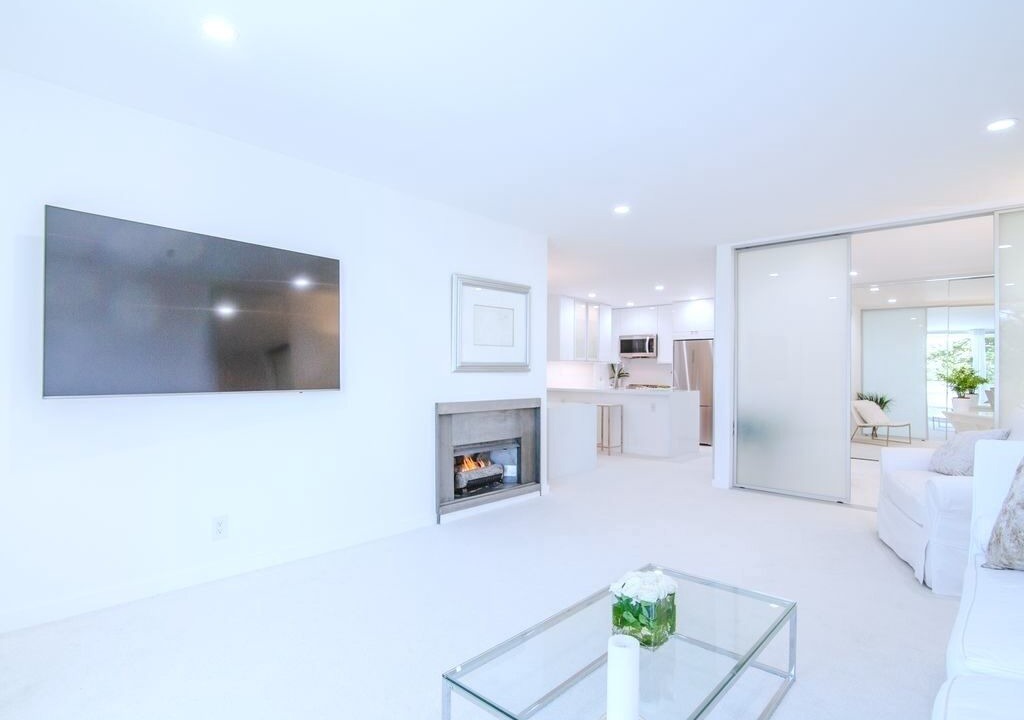 Photo of Livingroom in West Los Angeles