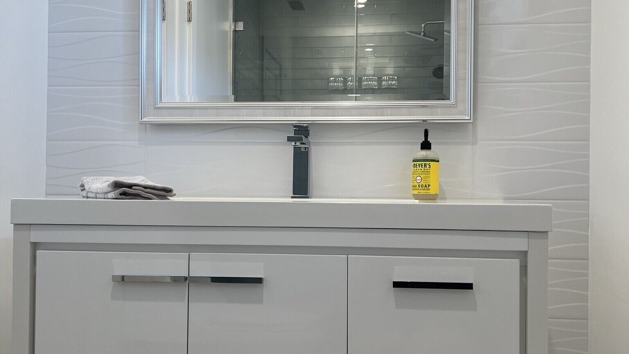 Photo of Bathroom in Pierpont Bay