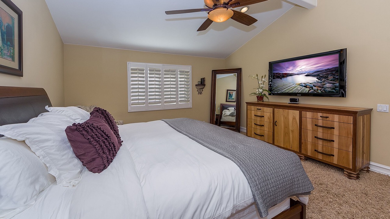 Photo of Bedroom in Thousand Oaks