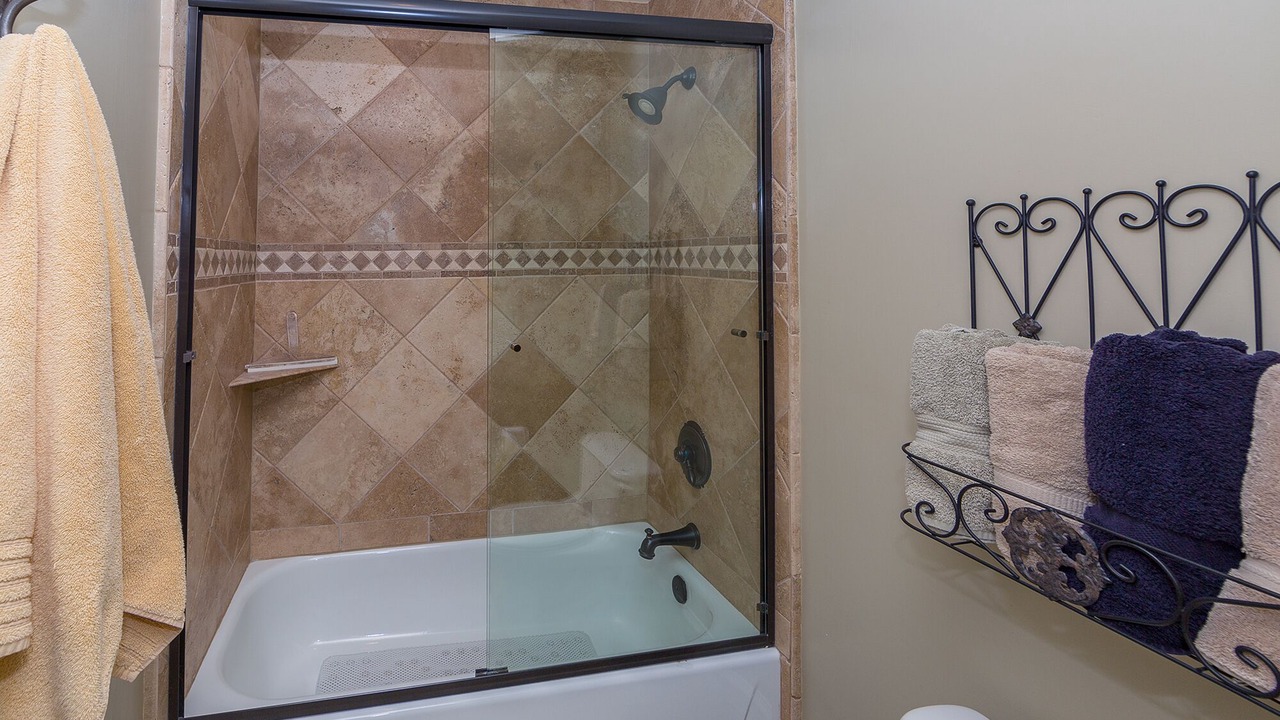 Photo of Bathroom in Thousand Oaks