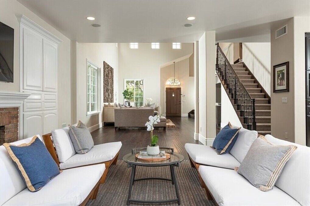 Photo of Livingroom in Newport Coast