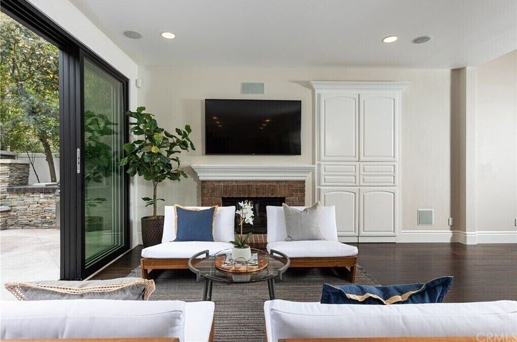 Photo of Livingroom in Newport Coast