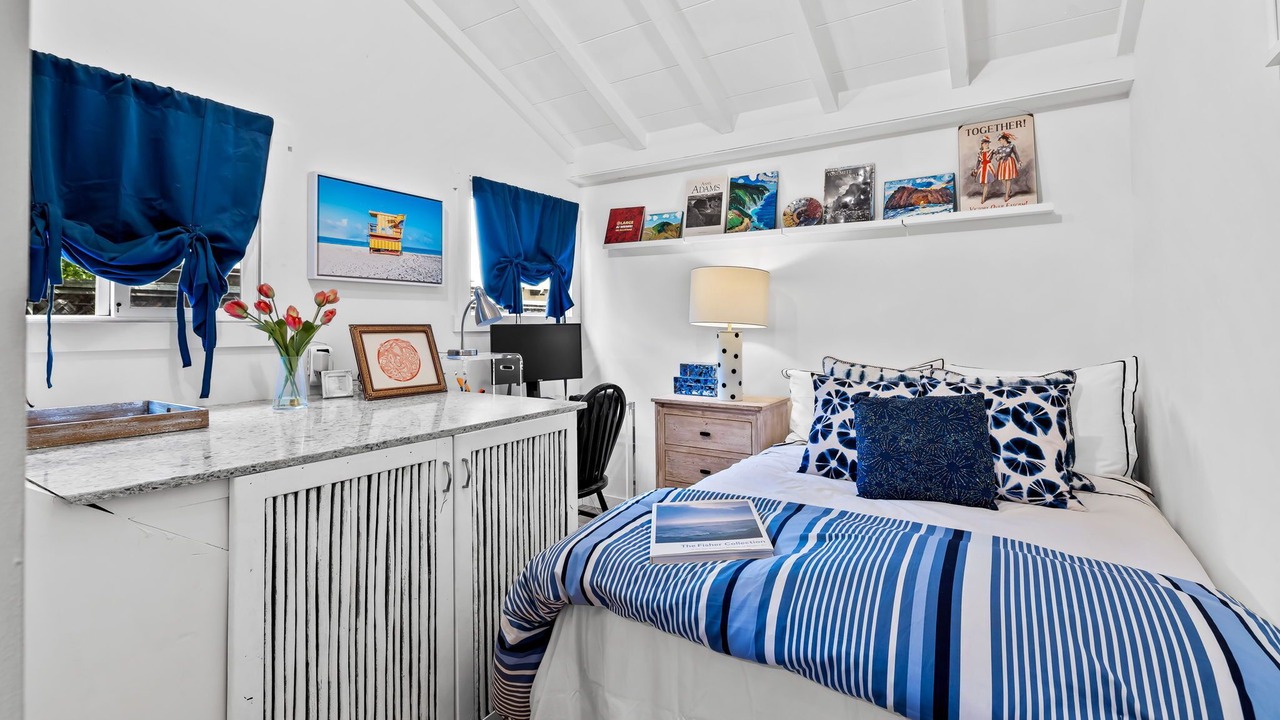 Photo of Bedroom in Golden Rectangle