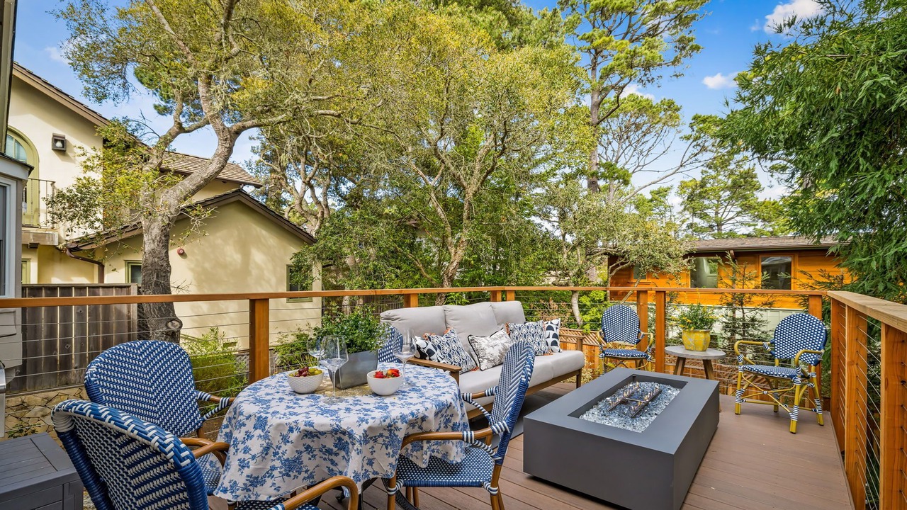 Photo of Patio Balcony in Golden Rectangle