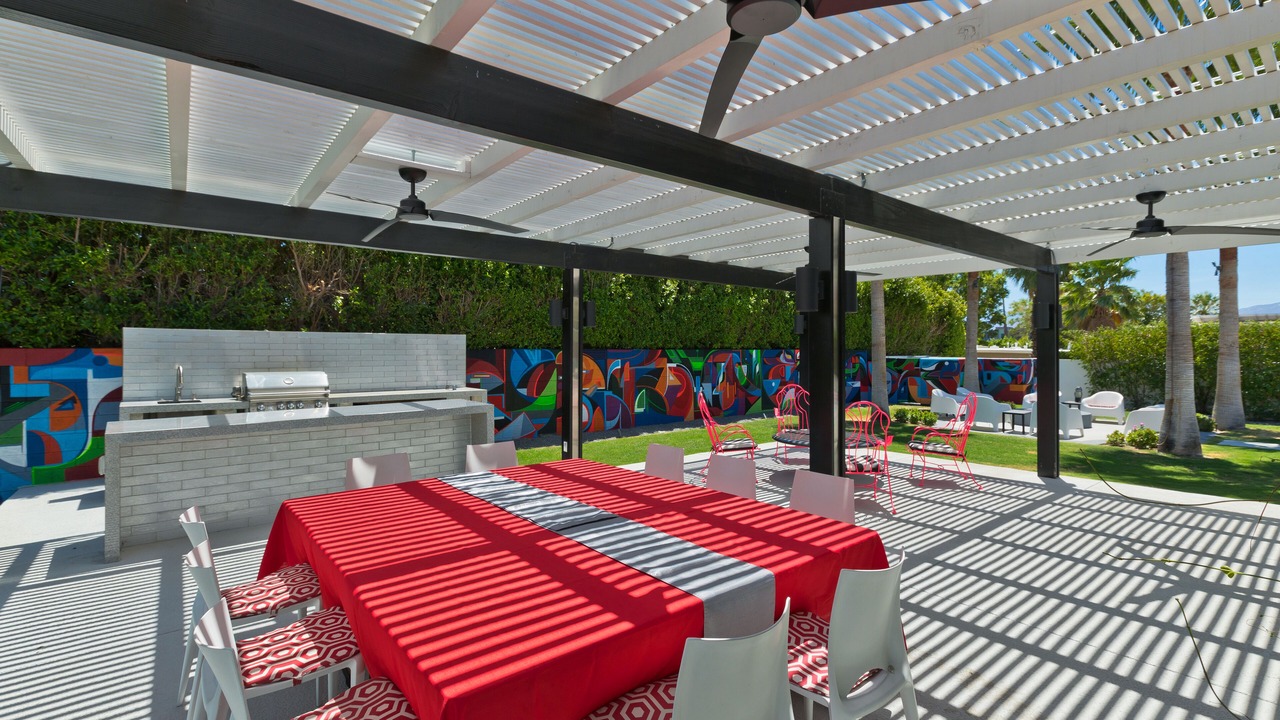 Photo of Outdoor in Racquet Club West
