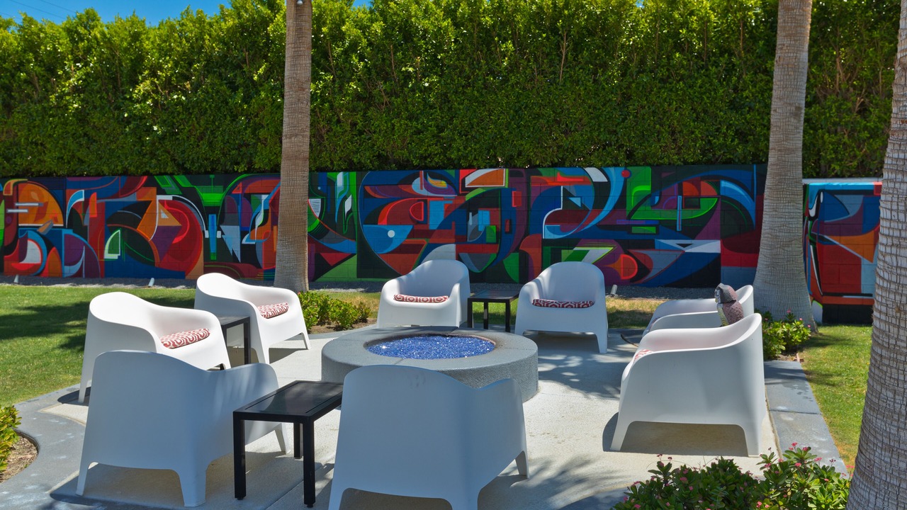 Photo of Patio Balcony in Racquet Club West