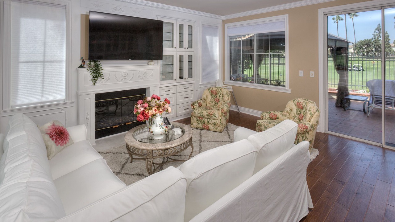 Photo of Livingroom in Tustin