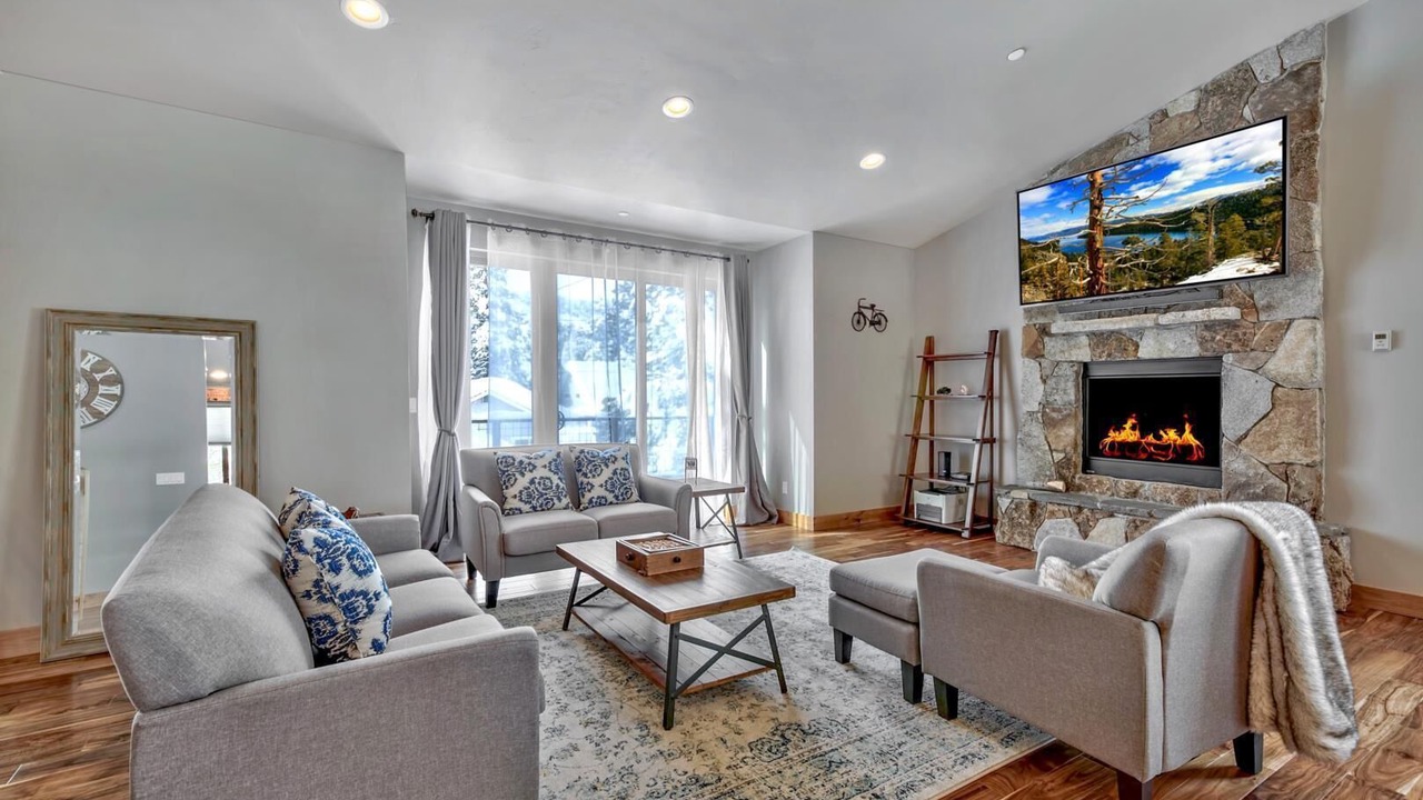 Photo of Livingroom in Tahoe Paradise
