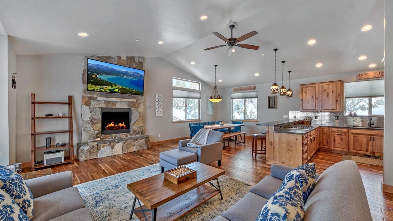 Photo of Livingroom in Tahoe Paradise