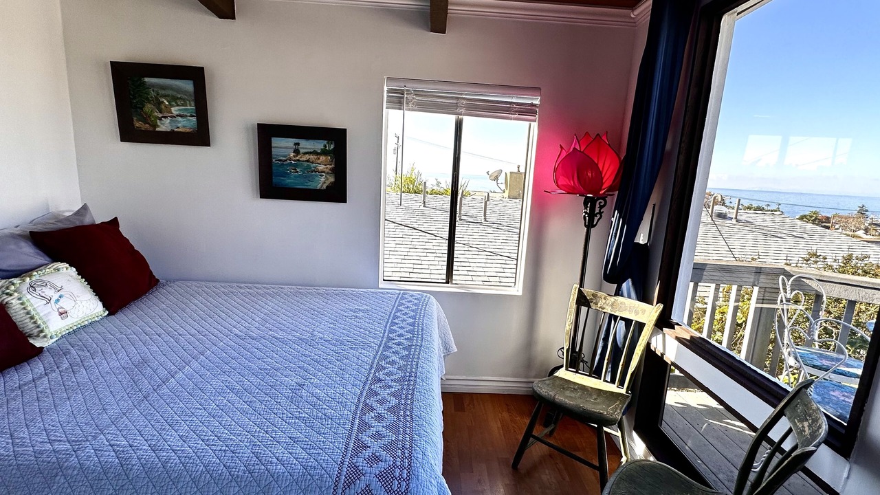 Photo of Bedroom in Laguna Beach