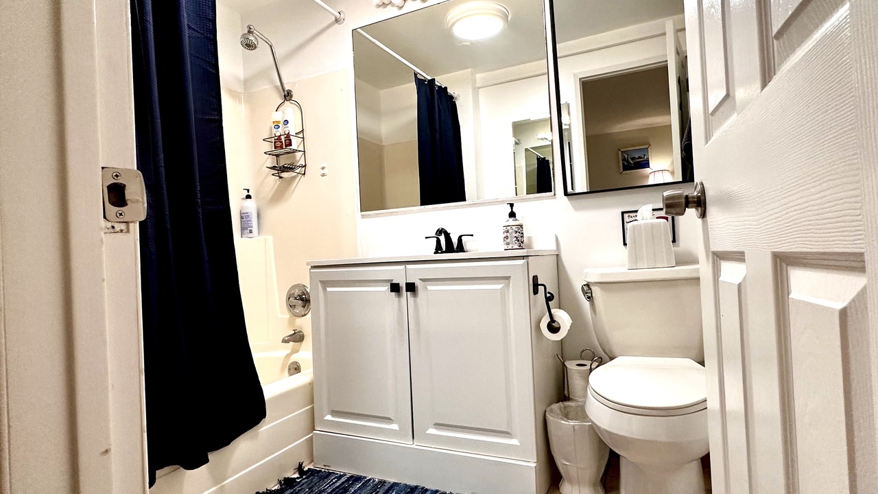 Photo of Bathroom in Laguna Beach