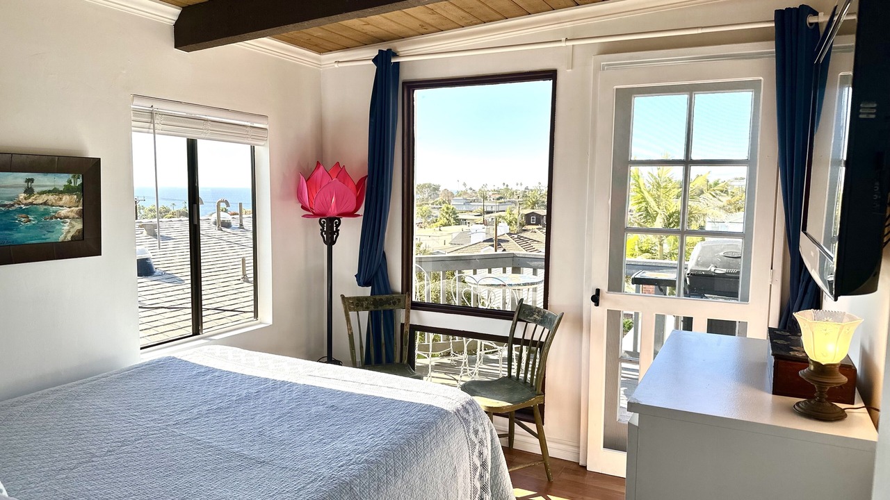 Photo of Bedroom in Laguna Beach