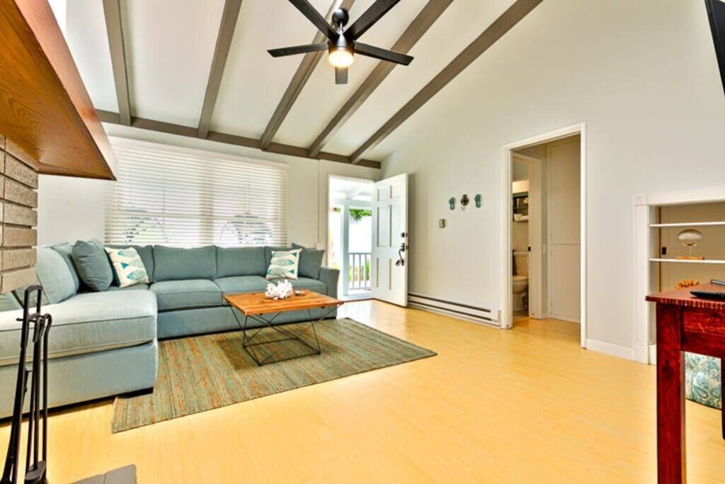 Photo of Livingroom in La Jolla Shores