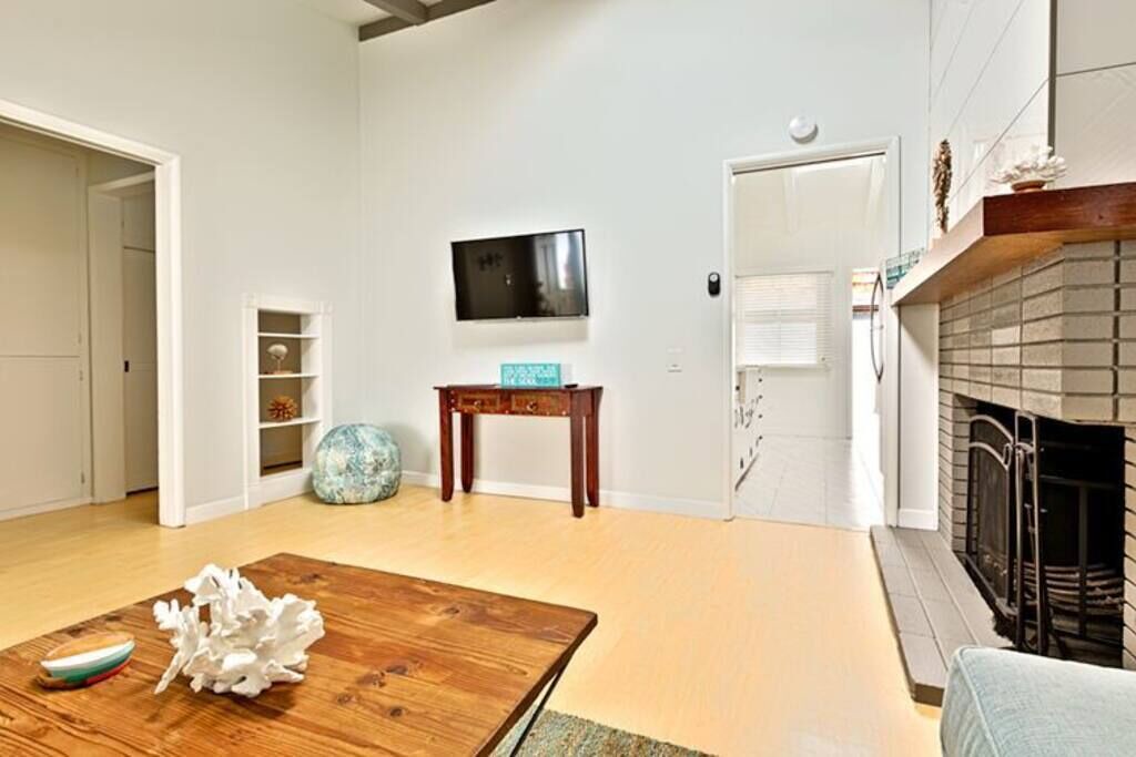 Photo of Livingroom in La Jolla Shores