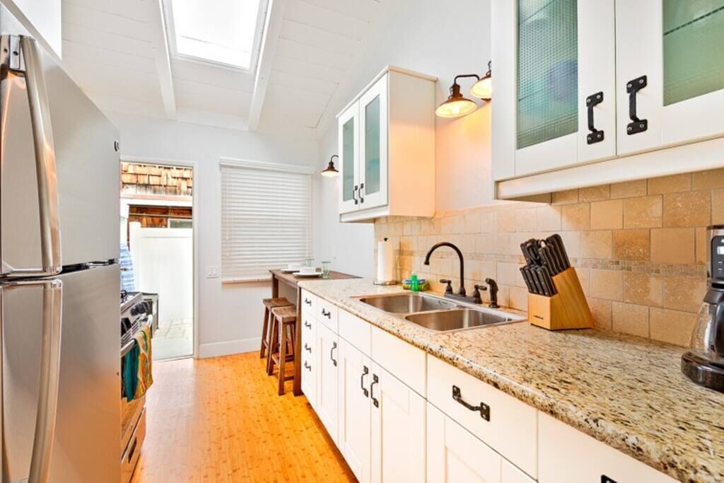 Photo of Kitchen in La Jolla Shores