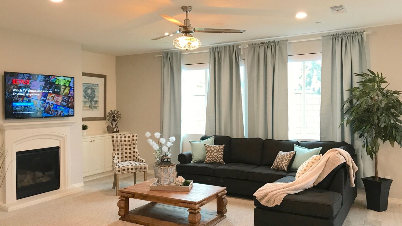 Photo of Livingroom in Jurupa Valley