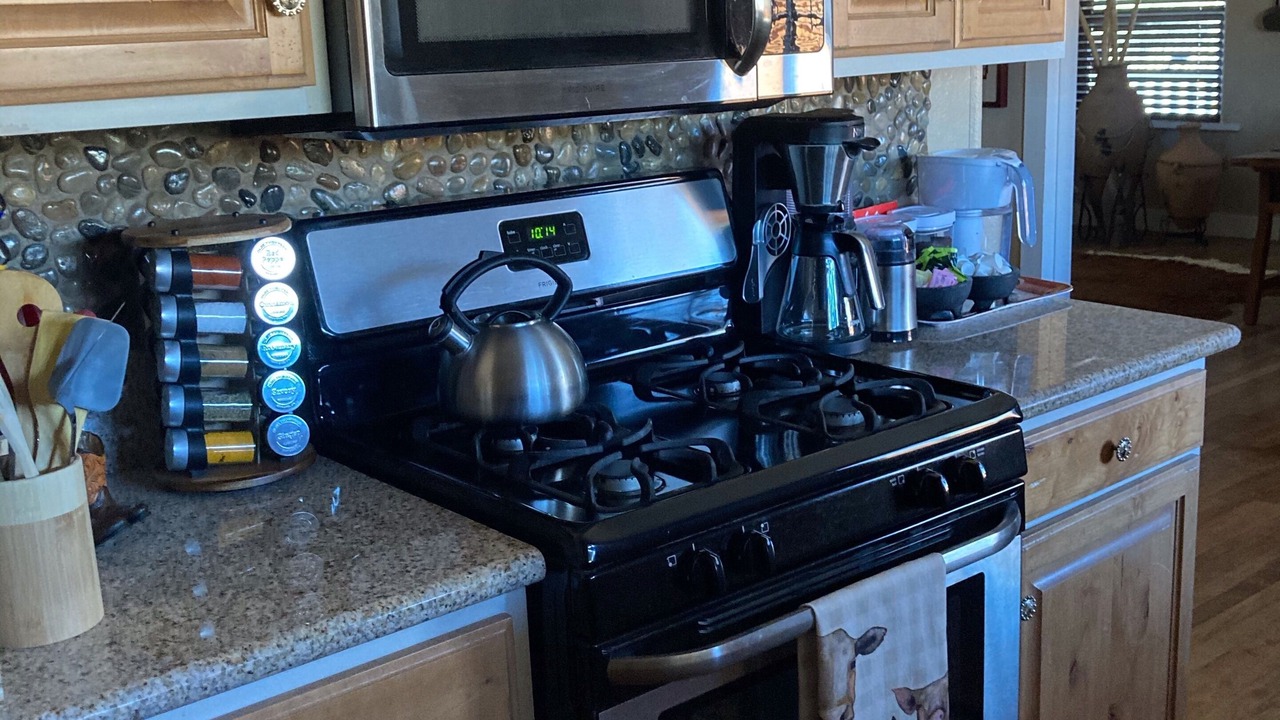 Photo of Kitchen in Morongo Valley