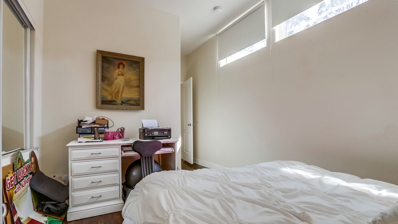 Photo of Bedroom in Calabasas