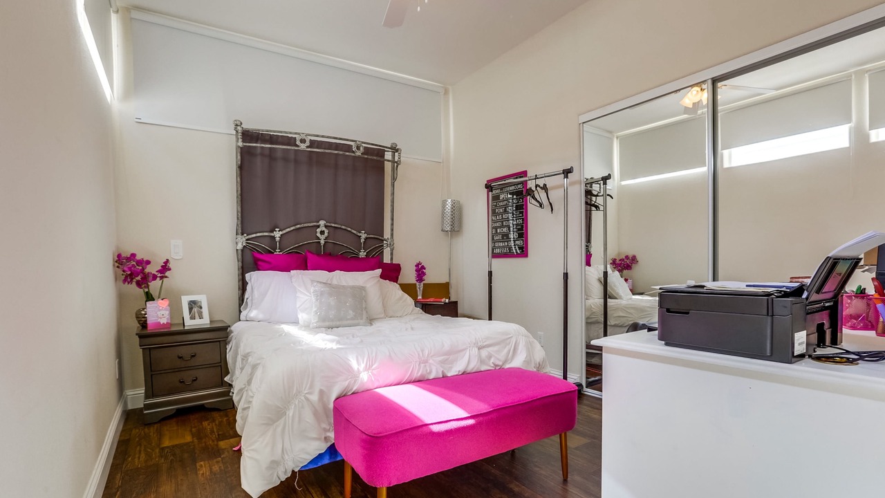Photo of Bedroom in Calabasas