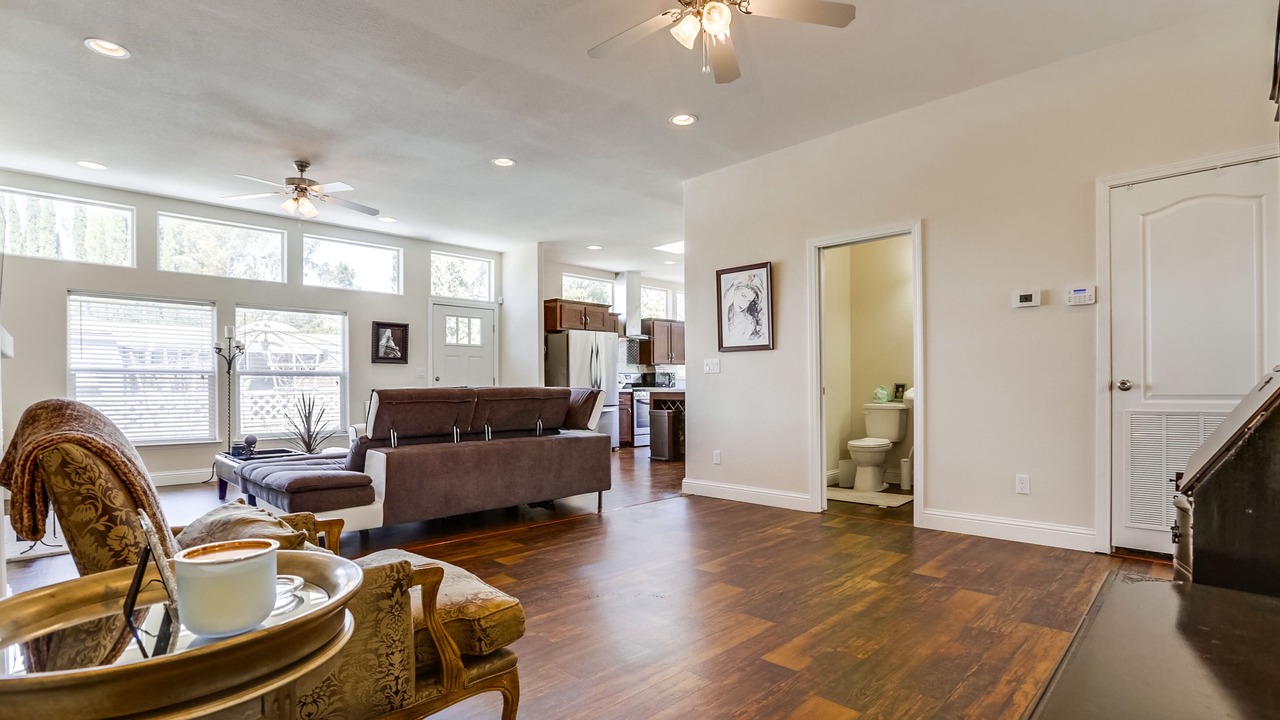 Photo of Livingroom in Calabasas