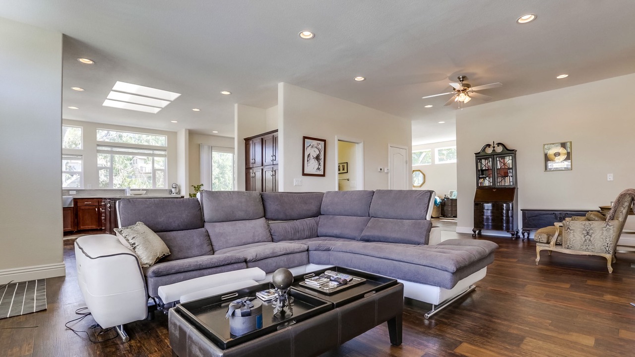 Photo of Livingroom in Calabasas