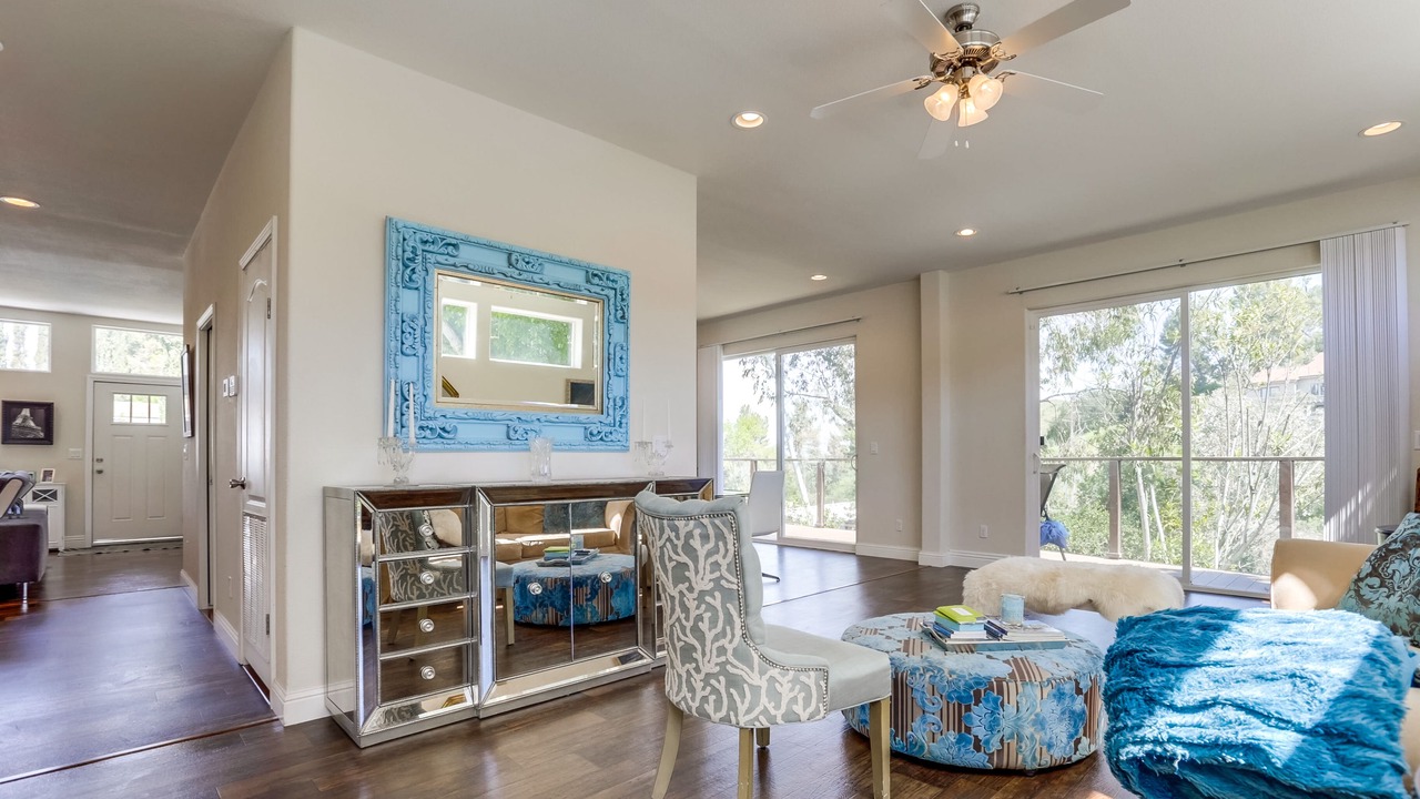 Photo of Livingroom in Calabasas