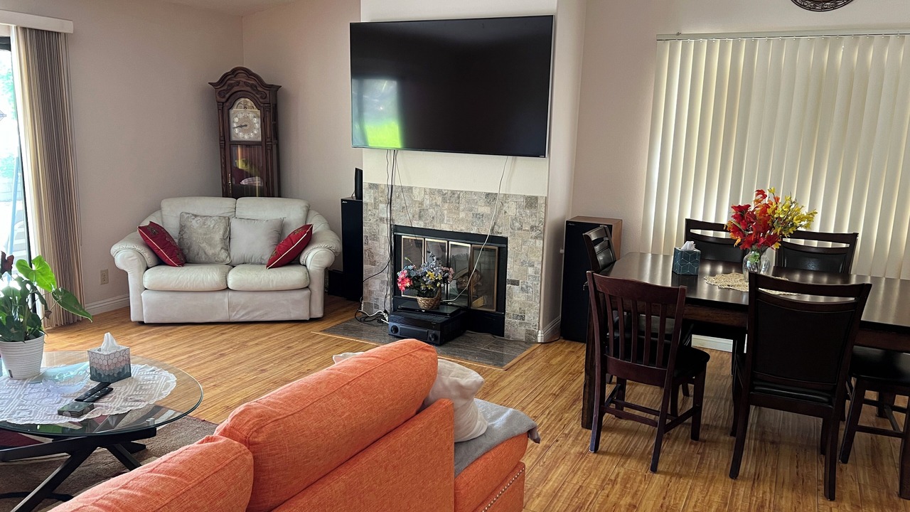 Photo of Livingroom in Desert Hot Springs