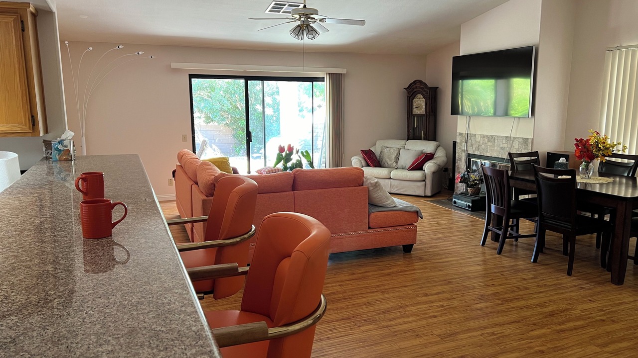 Photo of Livingroom in Desert Hot Springs