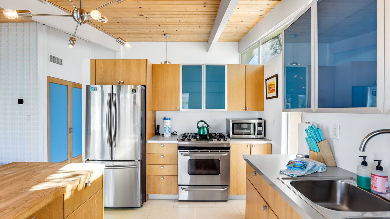 Photo of Kitchen in Racquet Club Estates