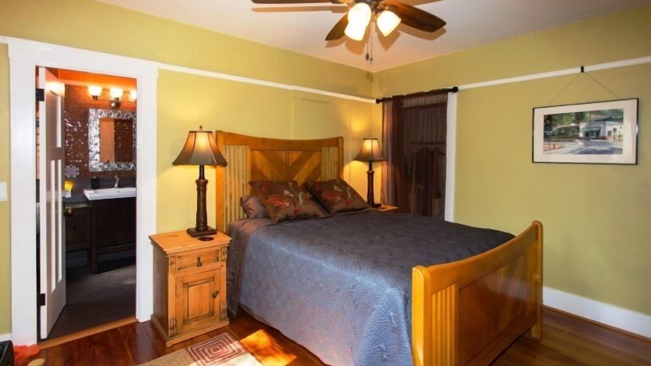 Photo of Bedroom in Oak Park