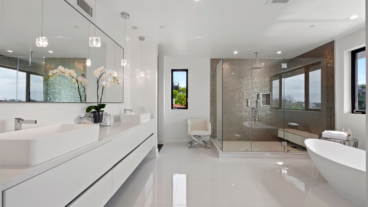 Photo of Bathroom in Los Feliz