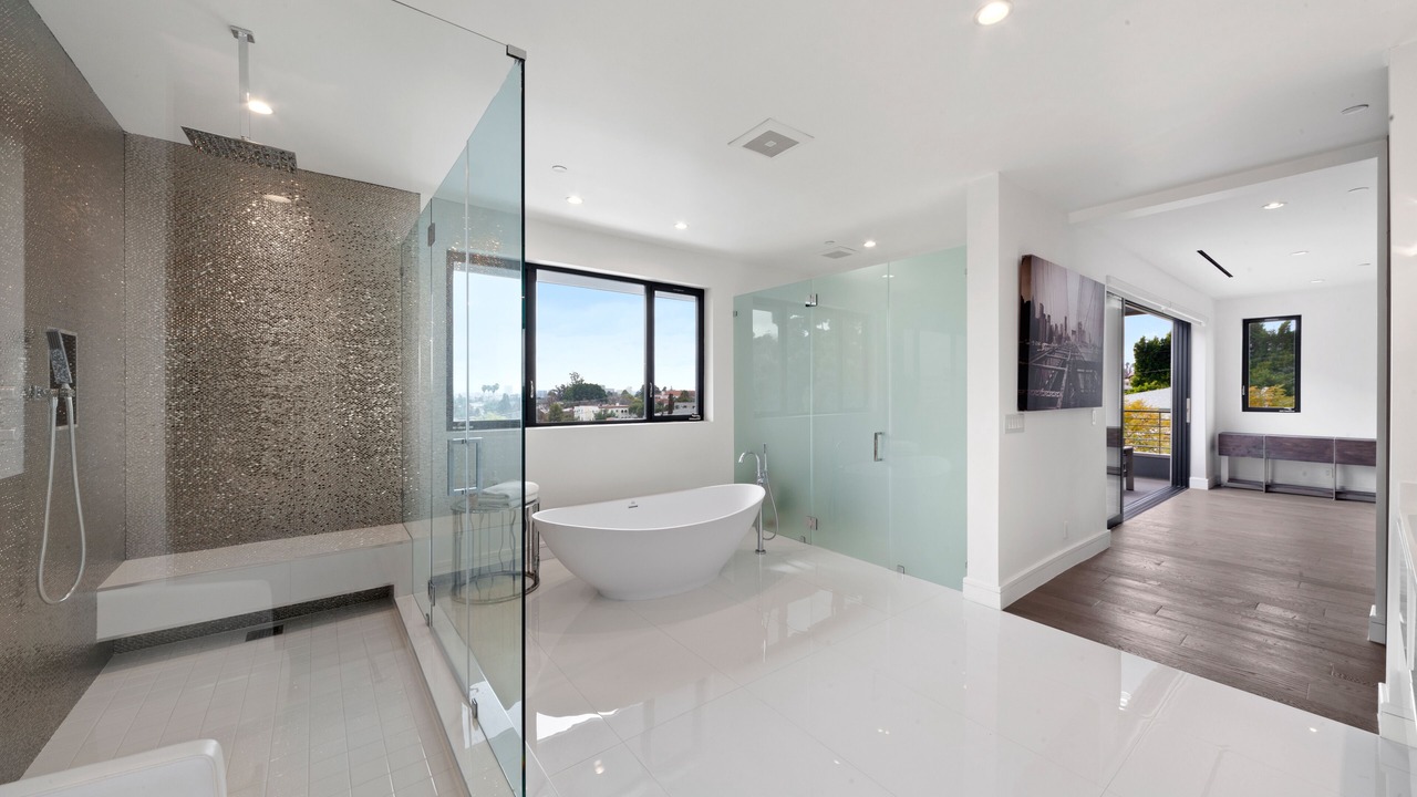 Photo of Bathroom in Los Feliz