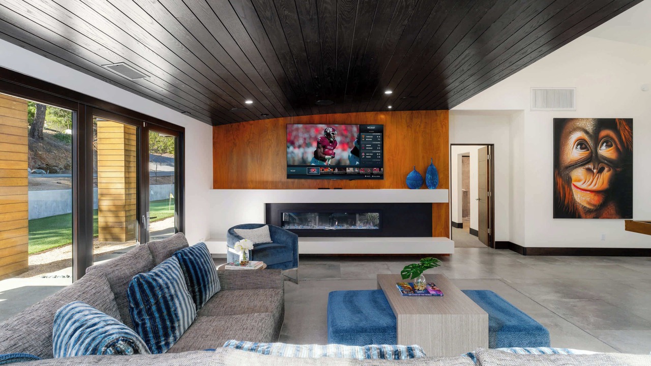 Photo of Livingroom in West Ridge