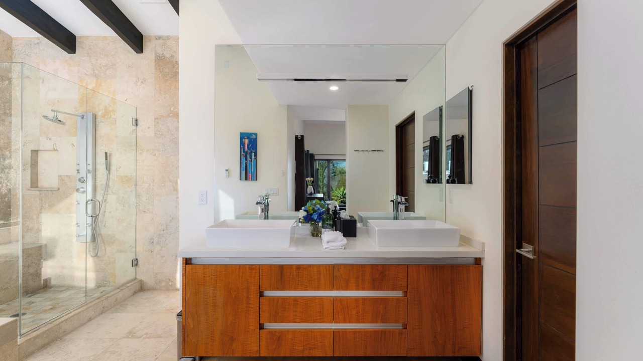 Photo of Bathroom in West Ridge