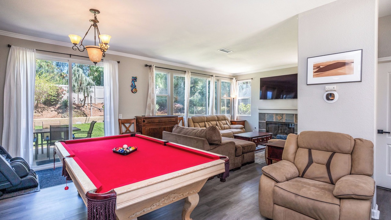 Photo of Livingroom in North Broadway