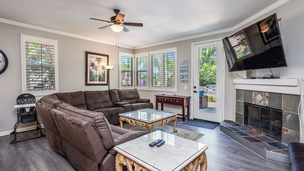 Photo of Livingroom in North Broadway